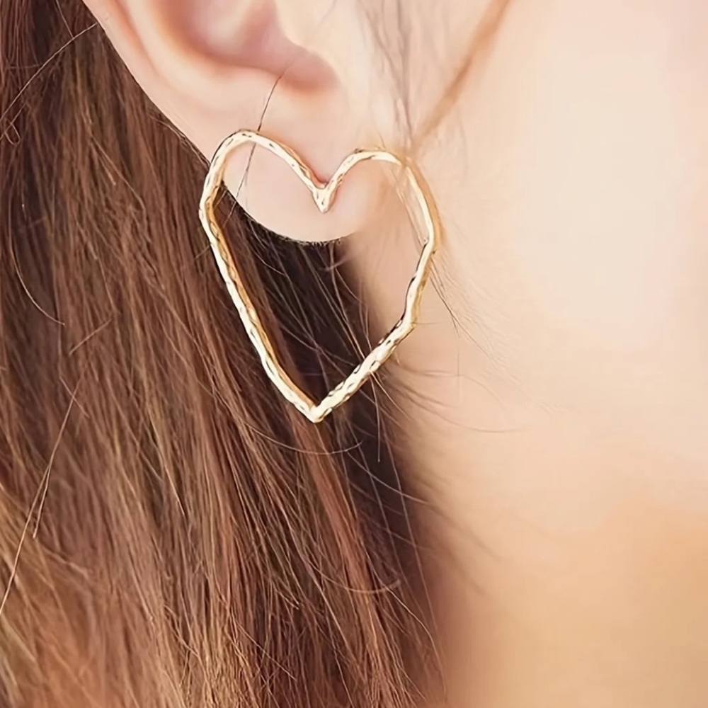 NWOT Zania 14K Gold Plated Heart Earrings - Picture 3 of 3